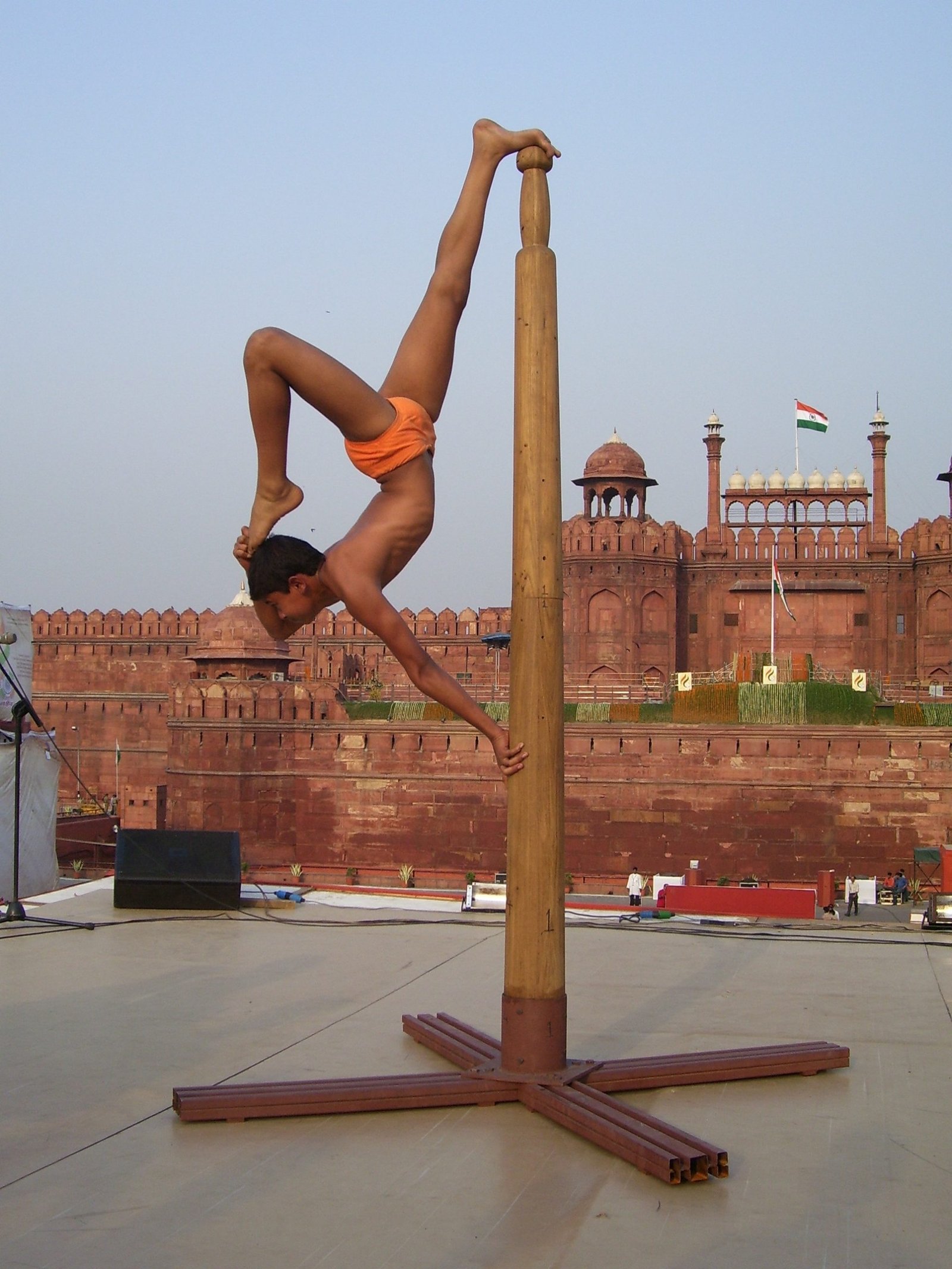 CLIMBWIN MALLKHAMB POLE thumbnail